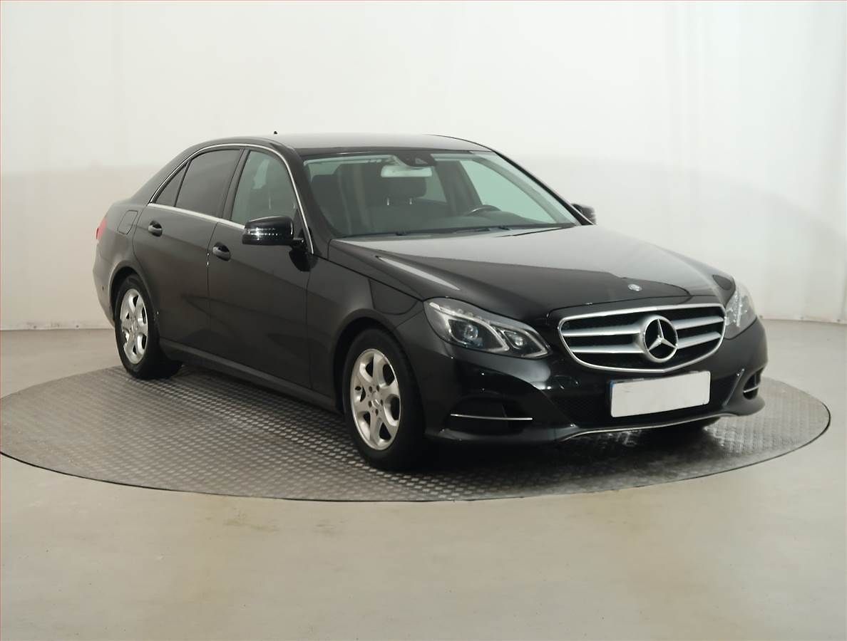 Mercedes-Benz Třídy E E 220 CDI, Automat, Bi-Xenony