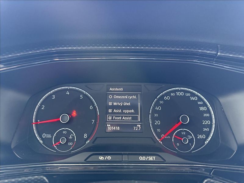 Volkswagen T-Cross 1,0   TSI 81kW,DSG,1.MAJ,SERVI - fotka 18 z 28