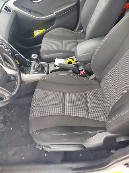 Hyundai i30 - fotka 4 z 25