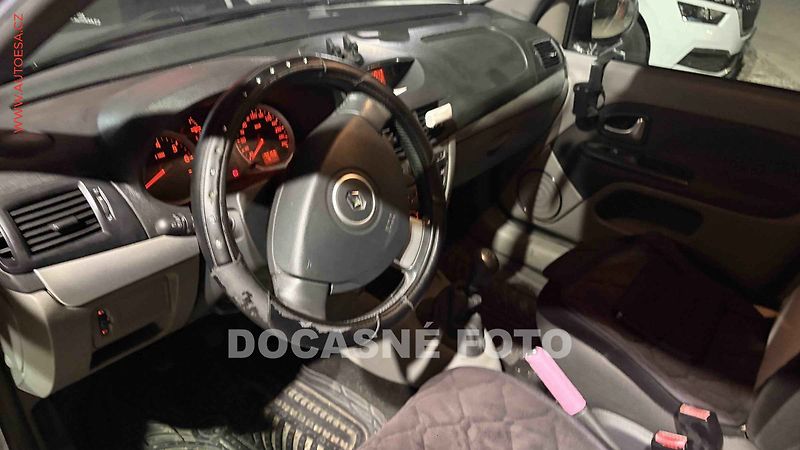Renault Thalia (2011) 1.2i, 2.maj,ČR, AC - fotka 3 z 3