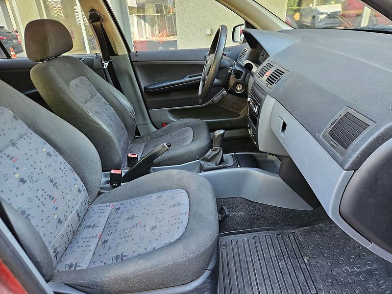 Škoda Fabia 1.2 HTP, ČR, nová STK - fotka 17 z 22