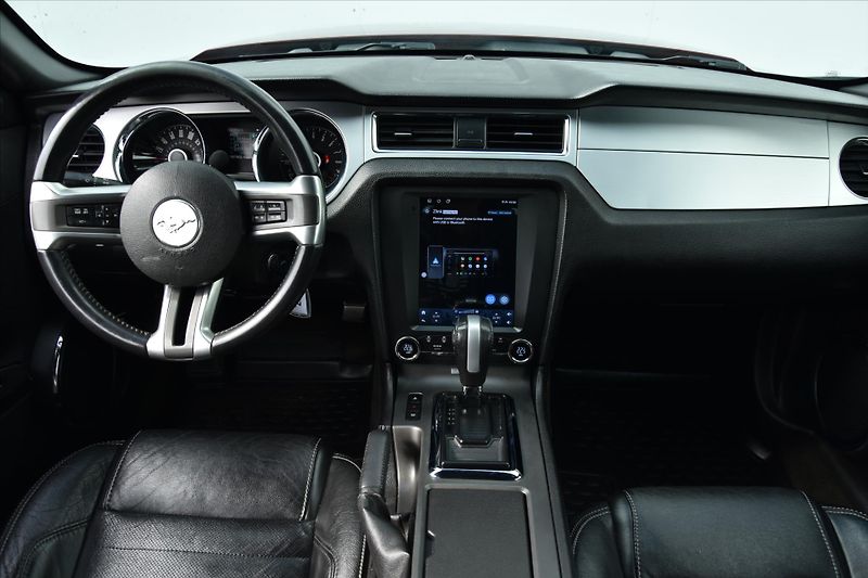 Ford Mustang GT 3.7i 227kW AUTOMAT - fotka 13 z 22