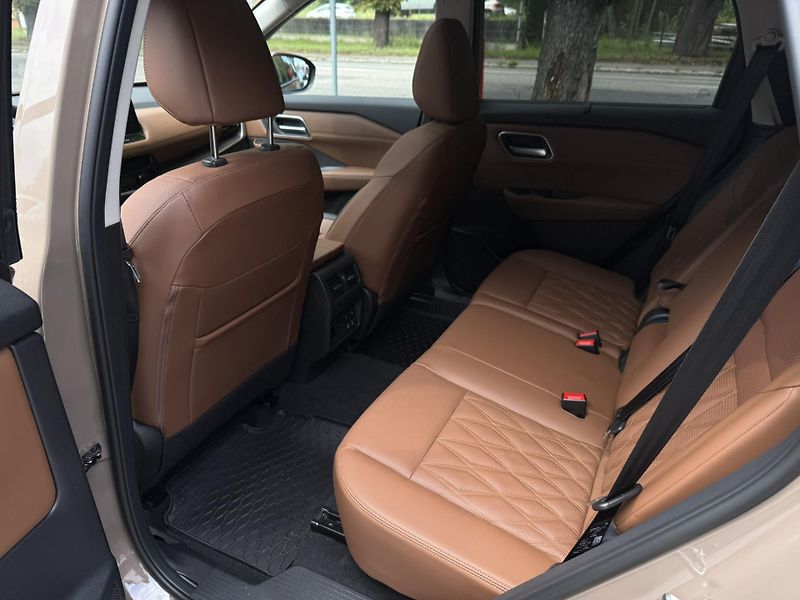 Nissan X-Trail (2026) E-POWER 213HP e-4ORCE TEKNA - fotka 17 z 21