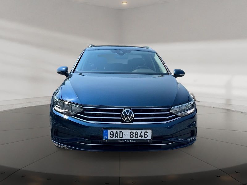 Volkswagen Passat Variant (2022) BUSINESS 2.0TDI 110kW DSG CZ - fotka 2 z 11