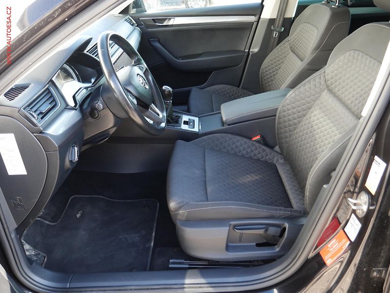 Škoda Superb (2019) 2.0 TDi, Ambition, navi, LED - fotka 9 z 19