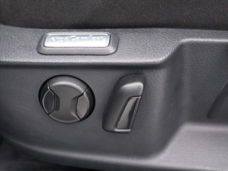 Volkswagen Passat 1.4 TSI 110kW LED DSG Tažné - fotka 15 z 29