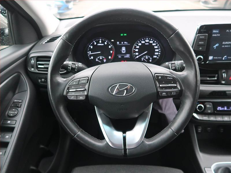 Hyundai i30 (2021) 1.5 T-GDI MHEV, Serv.kniha - fotka 17 z 17