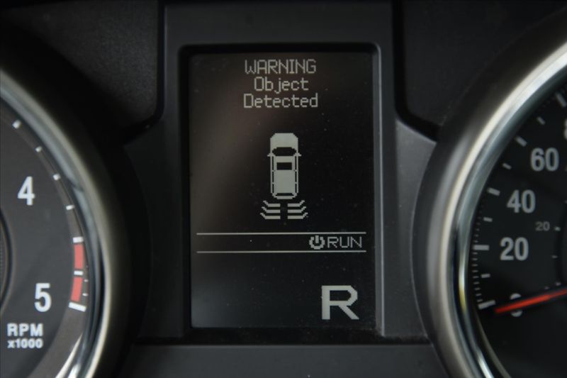 Jeep Grand Cherokee 3.0CRD 177kW AWD LIMITED TAŽNÉ - fotka 18 z 28