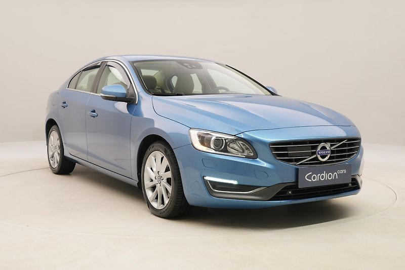 Volvo S60 D4 SUMMUM AUT - fotka 14 z 45