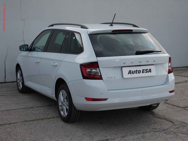 Škoda Fabia (2020) 1.0 TSI, ČR, LED, AC, kamera - fotka 4 z 16