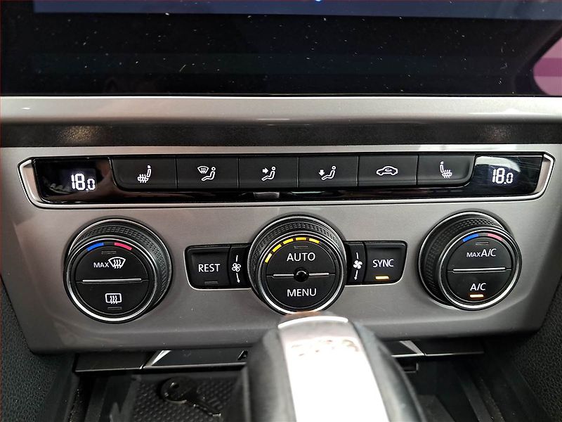 Volkswagen Passat (2017) Alltrack 2.0 TDI, 4X4 - fotka 17 z 21
