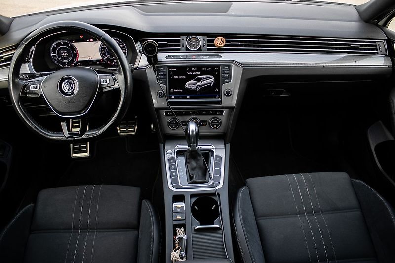 Volkswagen Passat - fotka 14 z 21
