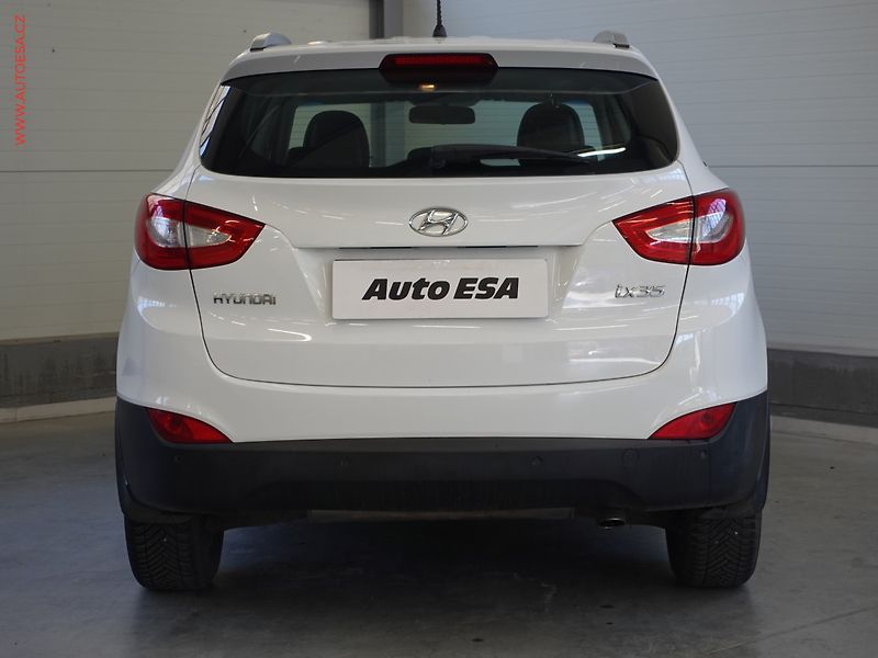 Hyundai ix35 (2015) 2.0 GDi, 2.maj,ČR, Trikolor - fotka 5 z 23