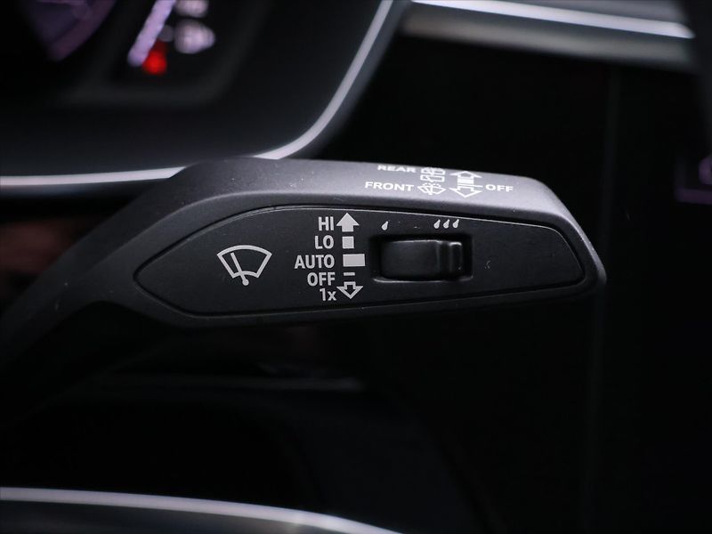 Audi Q3 1,5 35 TFSI S tronic S line CZ - fotka 21 z 36