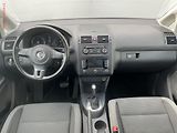 Volkswagen Touran (2011) 1.6 TDi, DSG, panor, navi - náhled 8