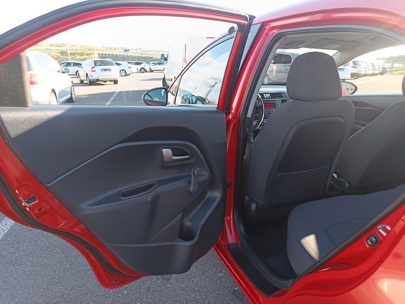 Kia Rio (2012) - fotka 8 z 32