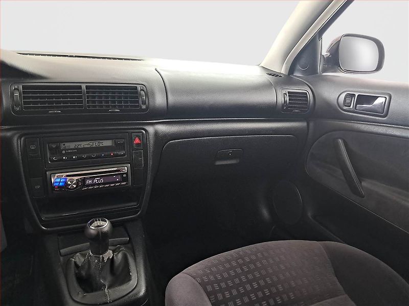 Volkswagen Passat (2004) 1.9 TDI, Klima, levný provoz - fotka 8 z 14