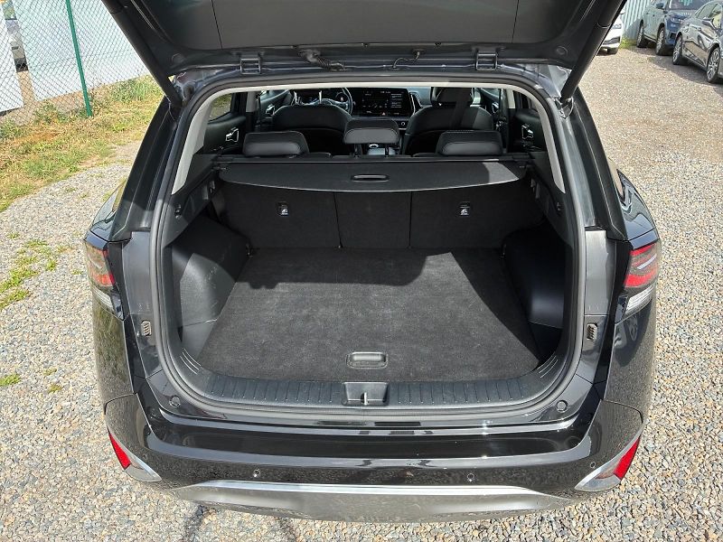 Kia Sportage (2023) TOP 1.6TGDI 132kW 4x4 CZ DPH - fotka 6 z 11