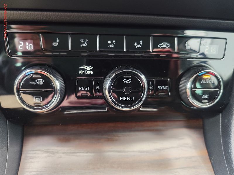 Škoda Superb (2021) 2.0TDi, ČR, Scout, DSG, LED - fotka 20 z 30