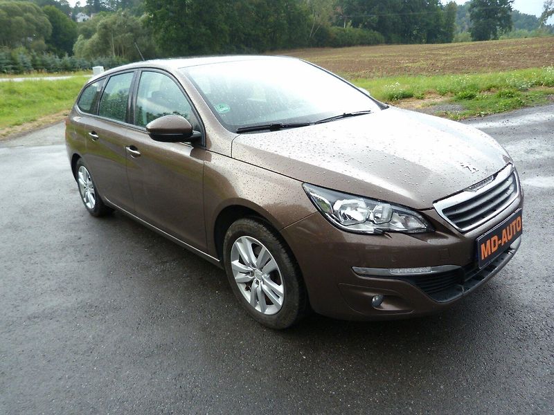 Peugeot 308 1,2 PureTech - fotka 3 z 23