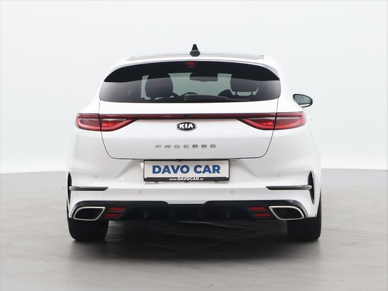 Kia Ceed 1,6 TGDI 150kW GT LED 1.Maj. - fotka 6 z 33