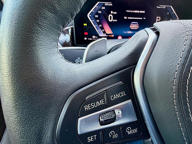 BMW X5 (2025) VZDUCH 2VR SoftClose Tažné HUD - fotka 31 z 51