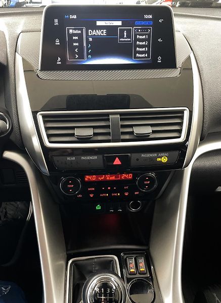 Mitsubishi Eclipse Cross 1,5 T-GDi 120kW, ČR - fotka 15 z 28