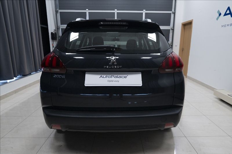 Peugeot 2008 1,2 i 1. AUT. AC VÝHŘEV 1. MAJ - fotka 5 z 36