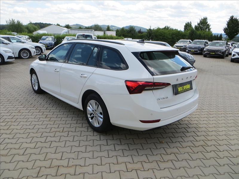 Škoda Octavia 2,0 TDI 85kW Ambition ČR - fotka 5 z 24