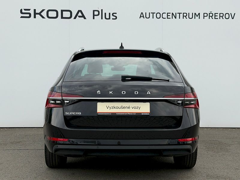 Škoda Superb (2023) 2.0 TDI 110kW DSG Style Plus - fotka 32 z 35