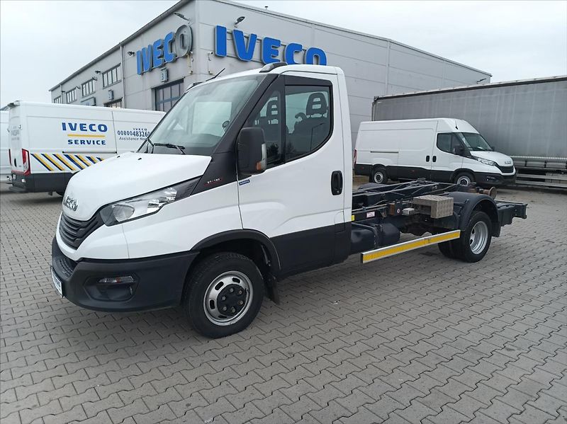 Iveco Daily 3,0   50C18 3,5t kontejner - fotografie inzerátu