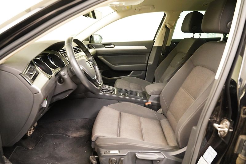 Volkswagen Passat - fotka 5 z 6