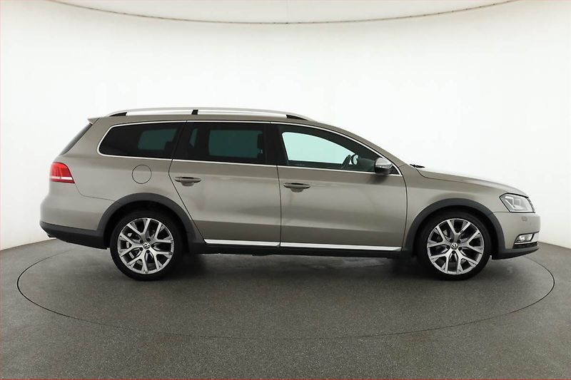 Volkswagen Passat (2014) Alltrack 2.0 TDI, 4X4 - fotka 6 z 15