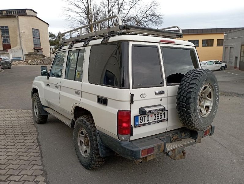 Toyota Ostatní (2009) HZJ 5 místná - fotka 7 z 31