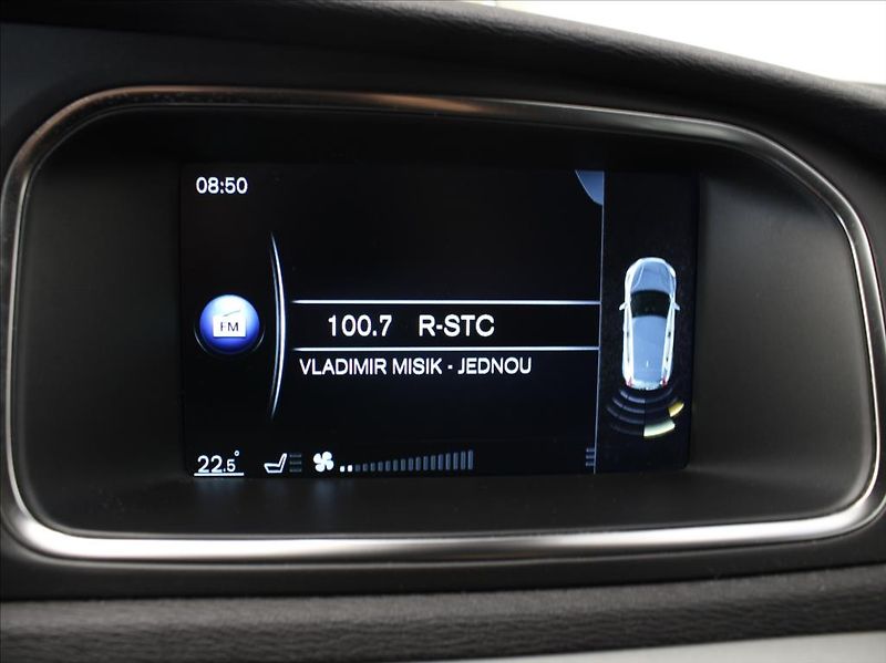 Volvo V40 1,5 T2 90kW AT Momentum 1.maj. - fotka 10 z 14