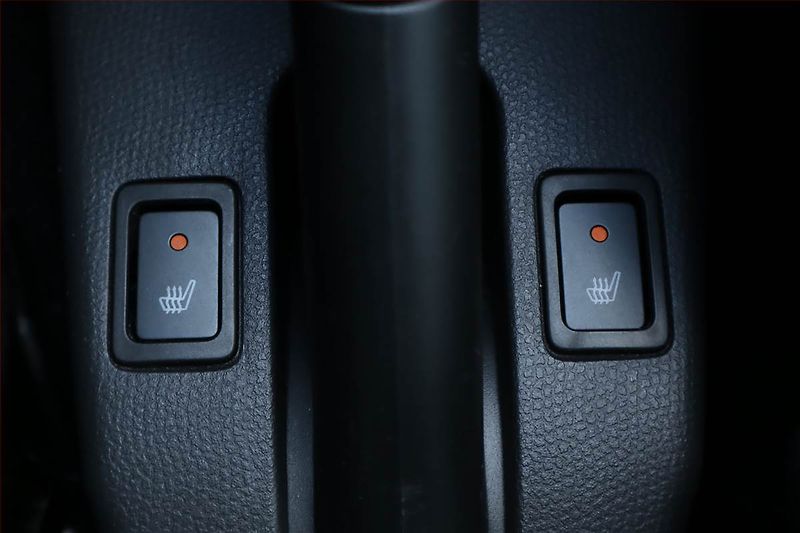 Suzuki Swift (2007) 1.3, Automat, Serv.kniha - fotka 18 z 19