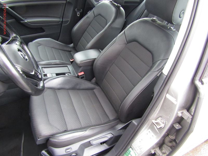 Volkswagen Golf (2015) 1.6TDi, ČR, Comfortline - fotka 9 z 16