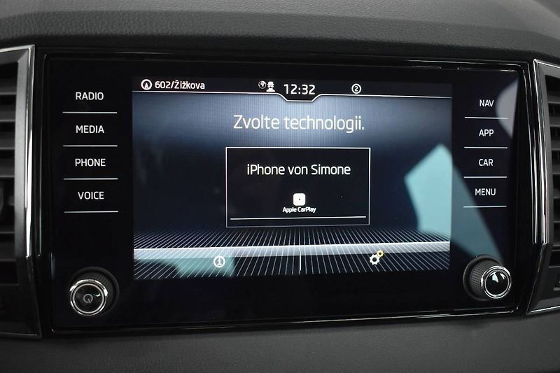 Škoda Karoq (2023) 1,5 TSI 110kW tažné - fotka 15 z 27