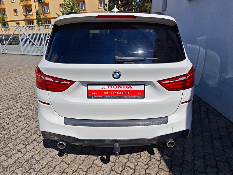 BMW Řada 2 (2016) 220D Grand Tourer M-paket - fotka 40 z 43