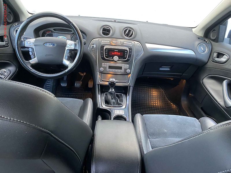 Ford Mondeo (2008) 2.2 TDCi, autoAC - fotka 8 z 20