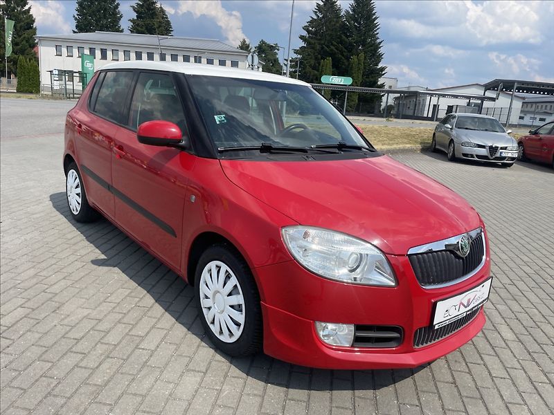 Škoda Fabia 1,6 i 77kw Sportline Klimatron - fotka 40 z 40