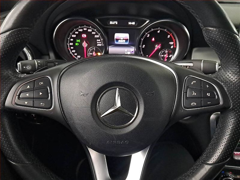 Mercedes-Benz CLA (2017) 180 CDI, Automat, Kůže, Navi - fotka 17 z 18