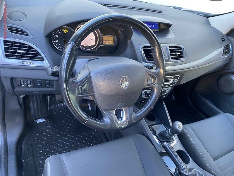 Renault Mégane (2015) 1.5dCi, 1.maj,ČR, AC, tempo - fotka 14 z 19