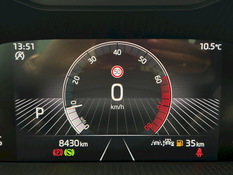 Škoda Karoq (2026) DSG 1.5 TSI / 110kW / SELECTIO - fotka 18 z 29