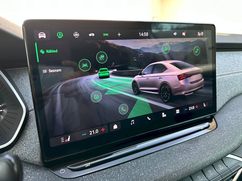 Škoda Octavia (2024) 1.5 TSI 110kW MHEV Top Selecti - fotka 17 z 25