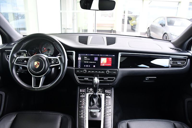 Porsche Macan S 3.0V6 260kW PANO - fotka 5 z 39