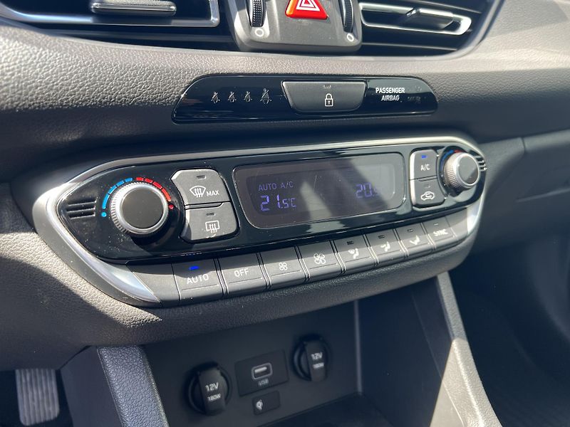 Hyundai i30 (2020) - fotka 26 z 44