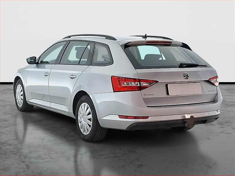 Škoda Superb (2019) 2.0 TDI, Park. senzory - fotka 4 z 15