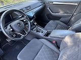 Škoda Superb (2023) Combi 2.0 TDI DSG Sportline - náhled 8