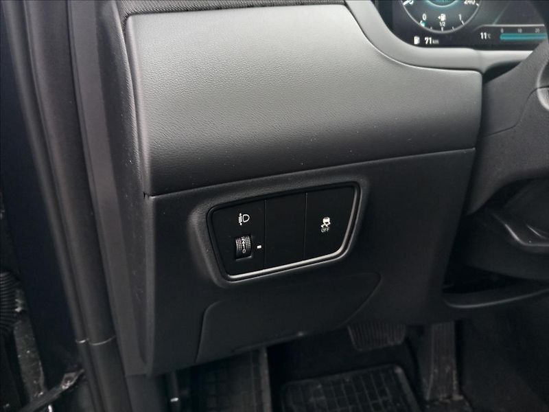 Hyundai Tucson 1,6 T-GDI MHEV SMART DCT - fotka 15 z 22